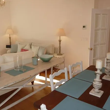 Sleeps 6 Air Con Wifi * Cannes